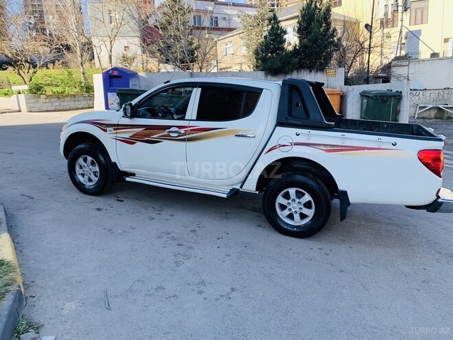 Mitsubishi L200 2015, 137,452 km - 2.5 л - Bakı