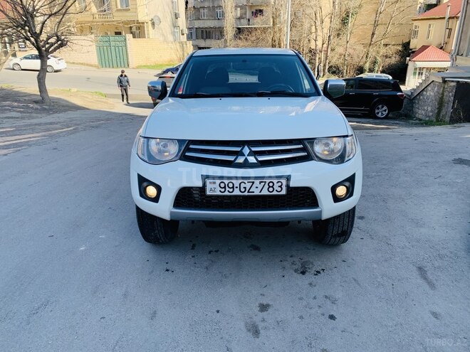 Mitsubishi L200 2015, 137,452 km - 2.5 л - Bakı