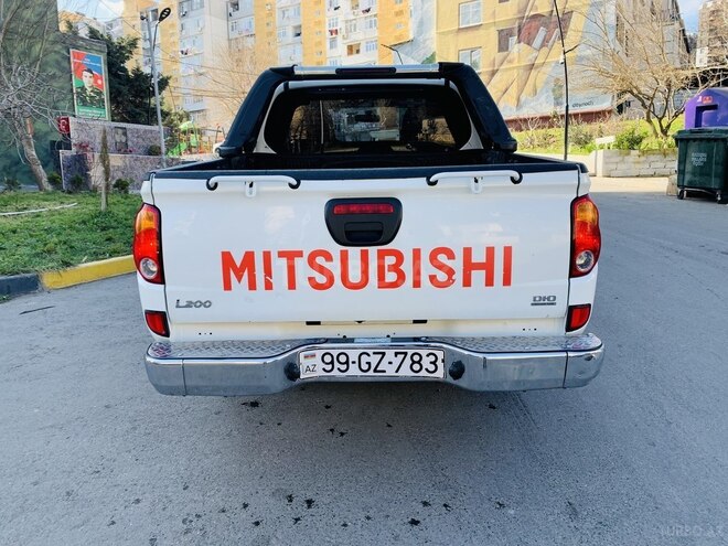 Mitsubishi L200 2015, 137,452 km - 2.5 л - Bakı