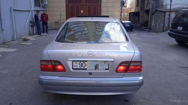 Mercedes E 240 1999, 430,000 km - 2.4 l - Bakı
