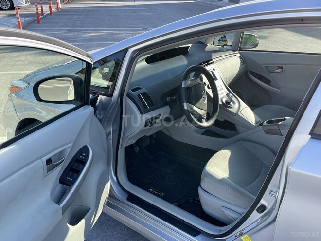 Toyota Prius 2013, 145,000 km - 1.8 л - Bakı