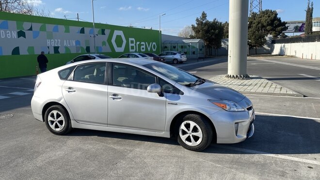 Toyota Prius 2013, 145,000 km - 1.8 л - Bakı