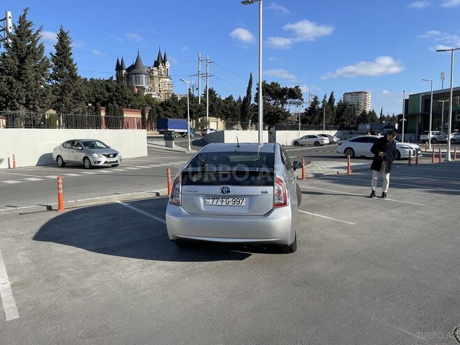 Toyota Prius 2013, 145,000 km - 1.8 л - Bakı