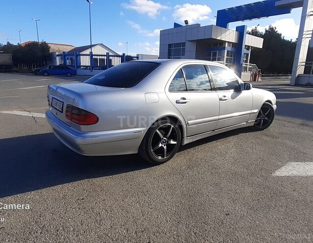 Mercedes E 240 2000, 312,547 km - 2.4 l - Sumqayıt