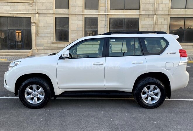 Toyota Prado 2011, 100,000 km - 2.7 l - Bakı