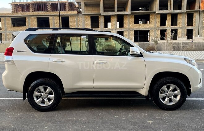 Toyota Prado 2011, 100,000 km - 2.7 l - Bakı