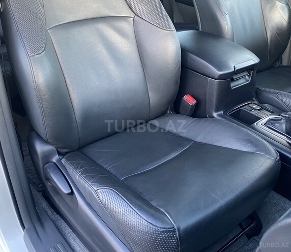 Toyota Prado 2011, 100,000 km - 2.7 l - Bakı