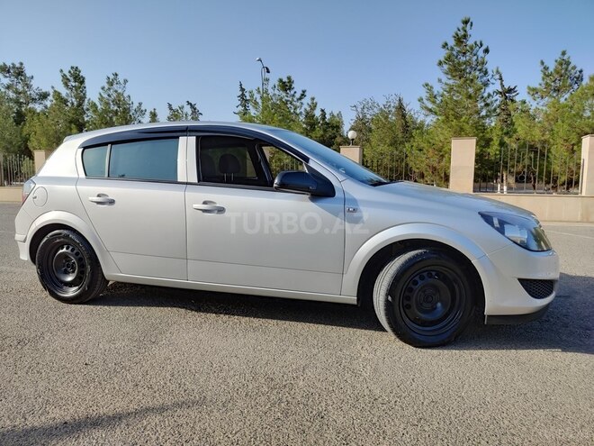Opel Astra 2009, 214,000 km - 1.4 l - Hacıqabul