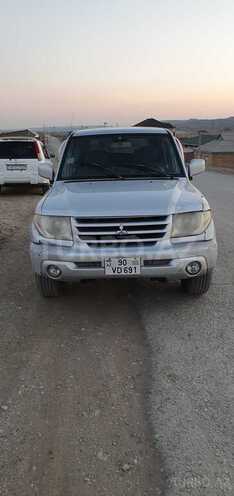 Mitsubishi Pajero io 2002, 290,000 km - 2.0 l - Bakı