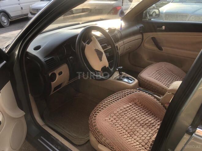 Volkswagen Passat 2002, 250,000 km - 1.8 л - Bakı