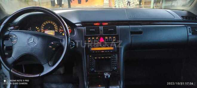 Mercedes E 240 1999, 268,798 km - 2.4 l - Xudat
