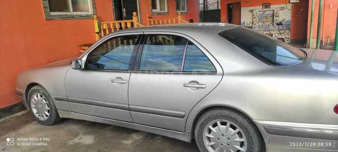 Mercedes E 240 1999, 268,798 km - 2.4 l - Xudat