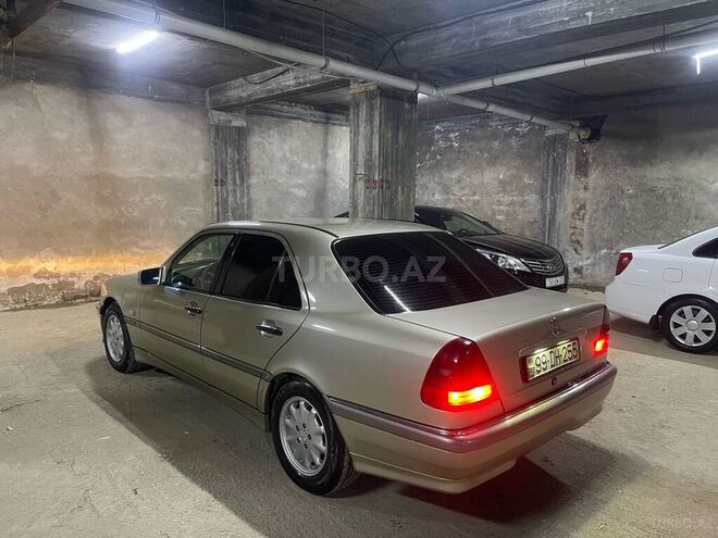 Mercedes C 220 1999, 350,000 km - 2.2 l - Sumqayıt