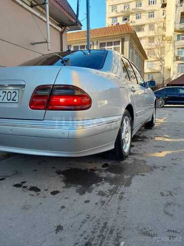 Mercedes E 240 1999, 356,555 km - 2.4 л - Bakı