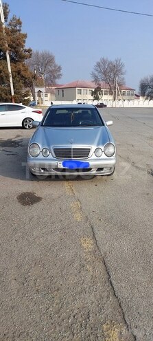 Mercedes E 220 2001, 321,000 km - 2.2 l - Zərdab