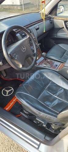 Mercedes E 220 2001, 321,000 km - 2.2 l - Zərdab