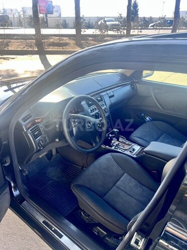Mercedes E 220 2000, 321,521 km - 2.2 л - Bakı