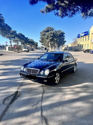 Mercedes E 220 2000, 321,521 km - 2.2 л - Bakı