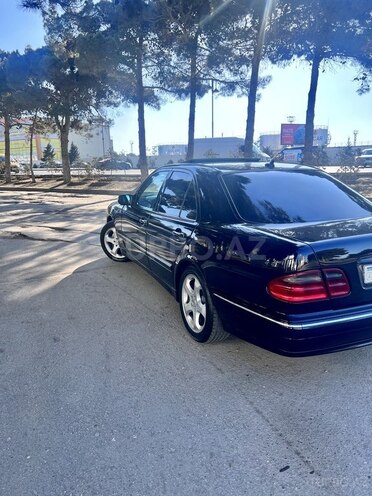 Mercedes E 220 2000, 321,521 km - 2.2 л - Bakı