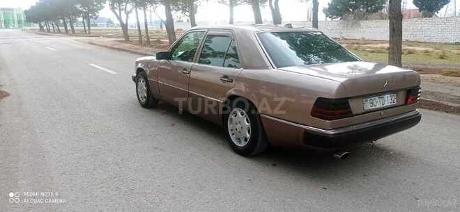 Mercedes E 200 1993, 312,563 km - 2.0 l - Sumqayıt