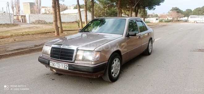 Mercedes E 200 1993, 312,563 km - 2.0 l - Sumqayıt