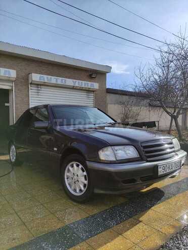 Mercedes C 200 1999, 298,000 km - 2.0 l - Quba