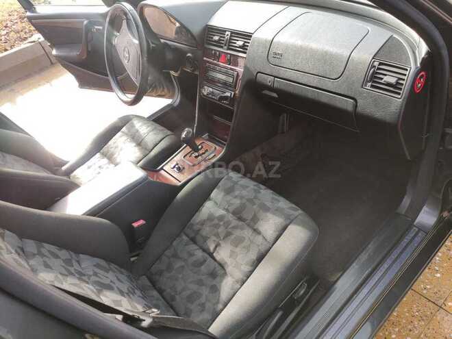 Mercedes C 200 1999, 298,000 km - 2.0 l - Quba