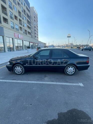 Mercedes C 200 1999, 260,000 km - 2.0 l - Sumqayıt