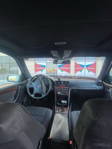 Mercedes C 200 1999, 260,000 km - 2.0 l - Sumqayıt