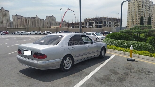 Mercedes E 320 2000, 354,000 km - 3.2 l - Bakı