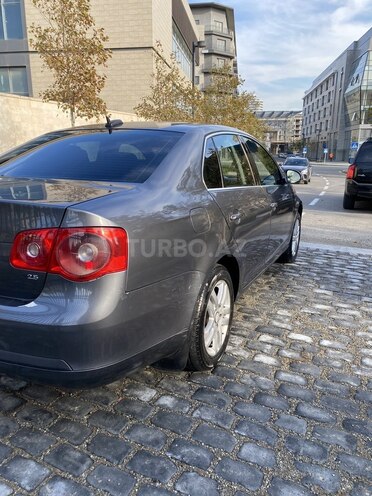 Volkswagen Jetta 2005, 366,000 km - 2.5 l - Bakı