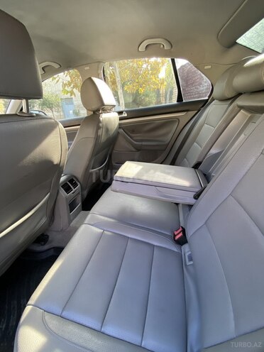 Volkswagen Jetta 2005, 366,000 km - 2.5 l - Bakı