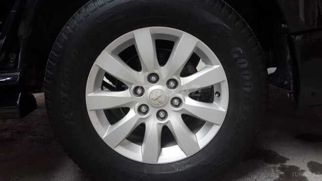 Mitsubishi Pajero 2007, 180,000 km - 3.0 л - Bakı