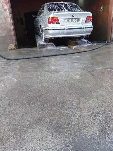 BMW 528 1997, 215,300 km - 2.8 l - Beyləqan