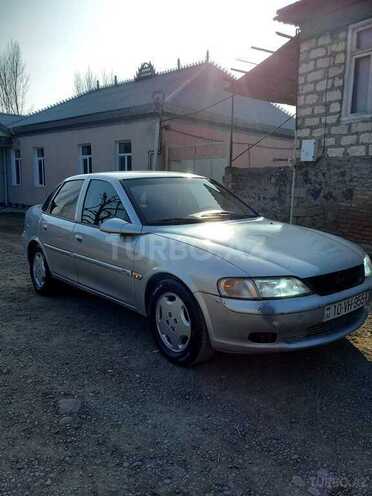 Opel Vectra 1996, 390,000 km - 1.8 l - Qazax