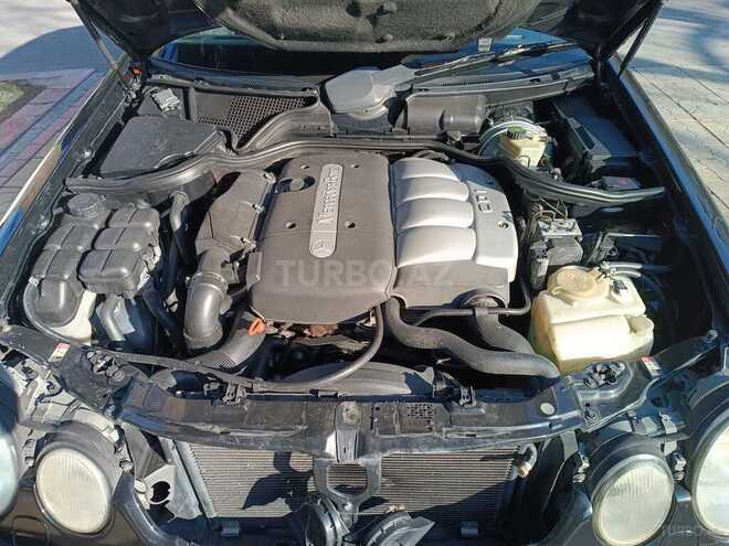 Mercedes E 220 2001, 360,000 km - 2.2 l - Bakı