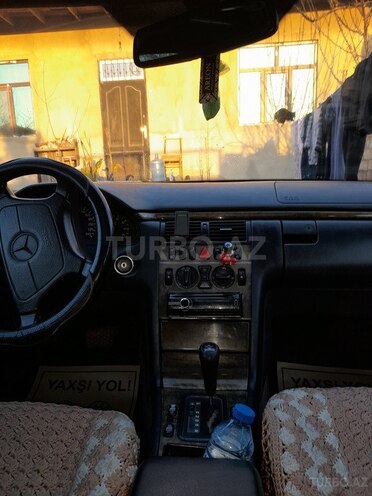 Mercedes E 230 1996, 440,000 km - 2.3 l - Bakı