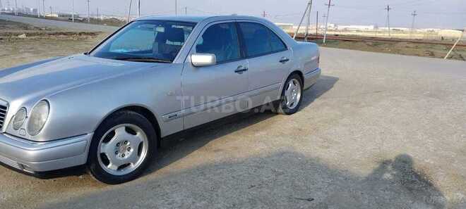 Mercedes E 240 1998, 327,000 km - 2.4 l - Bakı