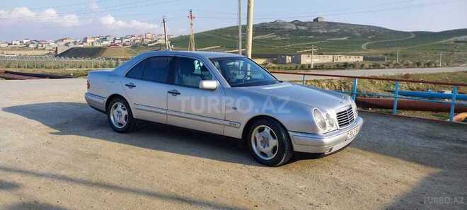 Mercedes E 240 1998, 327,000 km - 2.4 l - Bakı