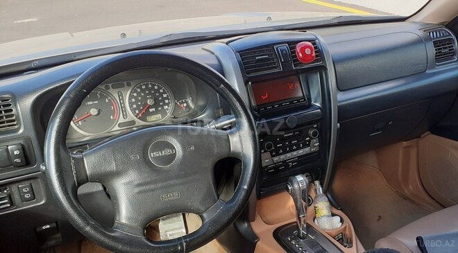 Isuzu Axiom 2002, 160,000 km - 3.5 l - Xırdalan