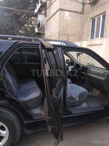Isuzu  2002, 320,000 km - 3.2 л - Bakı
