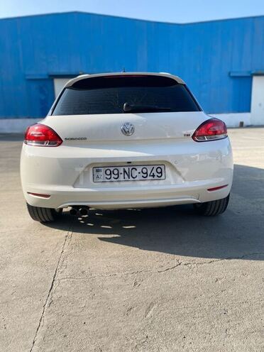 Volkswagen  2011, 142,000 km - 1.4 л - Bakı