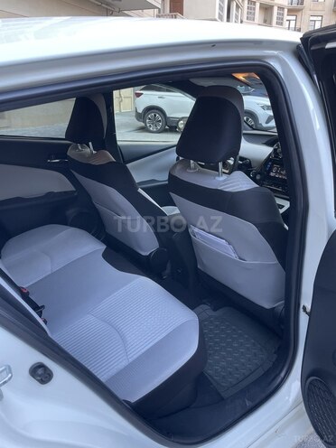 Toyota Prius 2016, 158,000 km - 1.8 l - Bakı