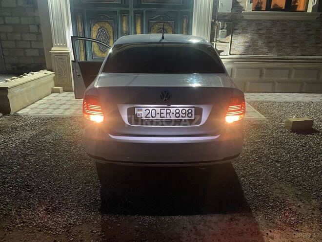Volkswagen Polo 2019, 117,000 km - 1.6 л - Gəncə