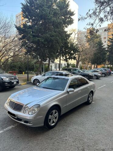 Mercedes E 320 2002, 280,000 km - 3.2 l - Bakı