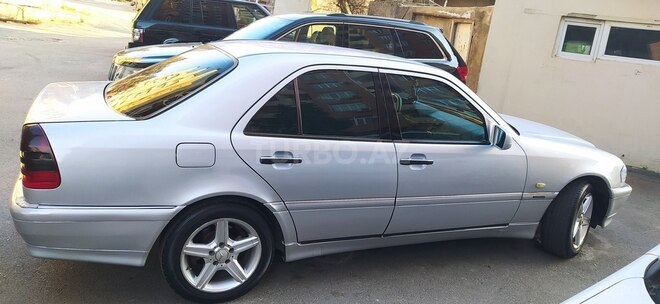 Mercedes C 240 1999, 382,960 km - 2.4 l - Bakı
