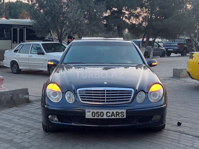 Mercedes E 220 2002, 300,000 km - 2.2 л - Sumqayıt