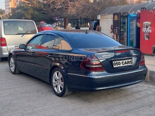 Mercedes E 220 2002, 300,000 km - 2.2 л - Sumqayıt
