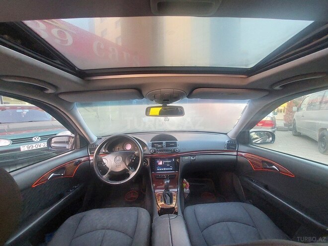 Mercedes E 220 2002, 300,000 km - 2.2 л - Sumqayıt