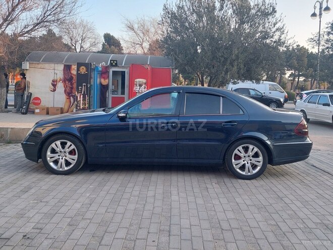 Mercedes E 220 2002, 300,000 km - 2.2 л - Sumqayıt
